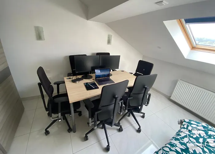 Multiple Sunshiny Pleasant Rooms Very Near Luxembourg